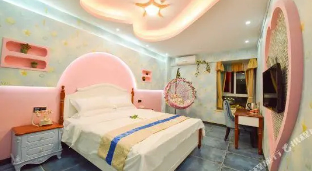 Haiyang Zhilian Theme Apartment Hotel (Chengdu Xihua University)