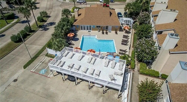 Sea-turtle 302 - Lovely 2br Beach Condo With Resort Amenities! Walk To Beach! 2 Bedroom Condo by Redawning, Забронировать Курортный отель Курортные отели Галвестон, Курортный отель