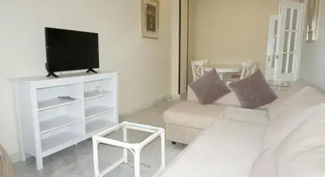 Amazing 10Th Floor Views In Marbella Centre, Забронировать Апартаменты/квартира Отели Марбелья с парковкой, рядом с Марина Ла Бахадилья, Парковка