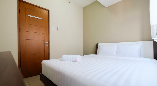 2 Bedrooms at Gading Greenhill Apartment by Travelio, Prenota Appartamento Kelapa Gading 