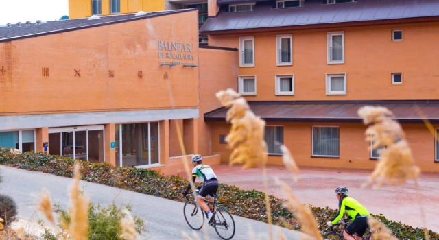 Hostal Antic Balneari De Rocallaura, Varaa Hotelli Vallbona de les Monges Urgell