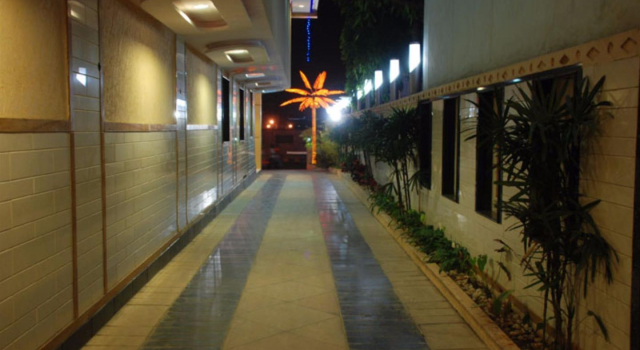 Golden Metro Hotel, Rezervovat Hotel Hotely v Bangalore s parkováním, Parkování