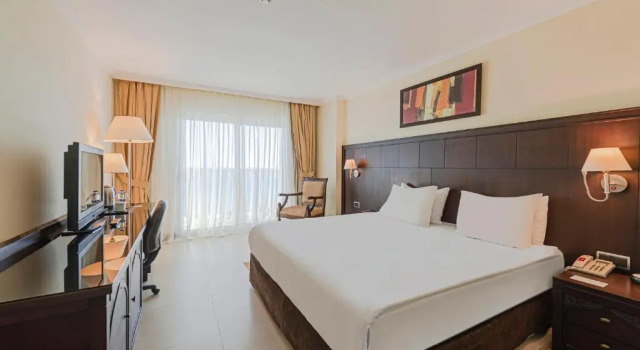 Двухместный номер Standard seafront Crowne Plaza Antalya by IHG