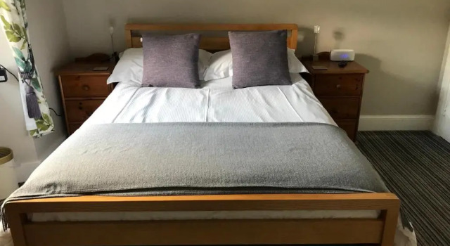Люкс West End Guest House