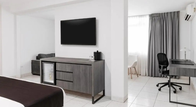 Полулюкс Wyndham Costa del Sol Tumbes