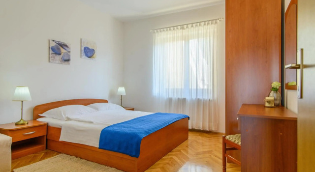 Family friendly apartments with a swimming pool Okrug Gornji, Ciovo - 18827, Buchen Sie Ferienwohnung Hotels in Gespanschaft Split-Dalmatien mit Pool, Schwimmbad