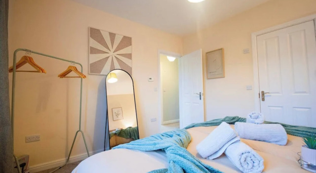 Luxe 3BR - 8 Min to Town Centre - Bradgate Park & Leicester - Parking - Garden, Rezervasyon Tatil Evi Merseyside villalar, Villa