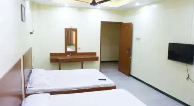 Nanda Lodge