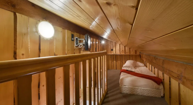 Люкс Мансарда с балконом LocHotel Alpen Sports