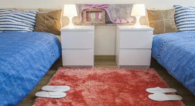 HeroHostel, Book Hotel Hoteller i Sieradz med parkering, Parkering