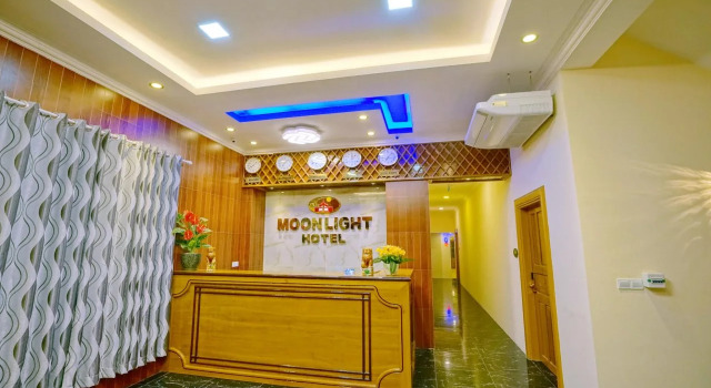 Moon Light Hotel