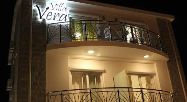 Apartments Villa Vera, Забронировать Апартаменты/квартира Тиват Округ Тиват, рядом с Пляж Вайкики