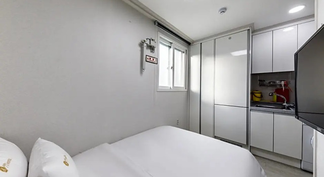 Standardowy dwuosobowy pokój JS Hotel