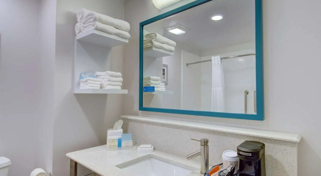 Номер Standard Hampton Inn & Suites Boston/Stoughton, Ma