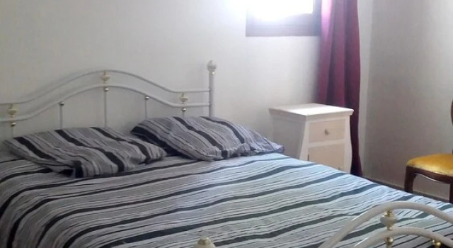 Apartment With one Bedroom in Sisteron, With Enclosed Garden and Wifi, Prenota Appartamento Hotel a Alvernia con parcheggio, Parcheggio