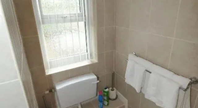 Treviglos Lodge Bed  Breakfast, Boek Hotel Quintrell Downs Merseyside