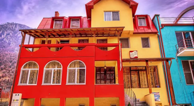 Pension Jojo, Rezerwuj Hotel Hotele w Carpathians - Romania z parkingiem, Parking
