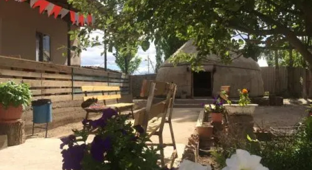 Guest House Mira, Buchen Sie Pension Kochkor Naryn region