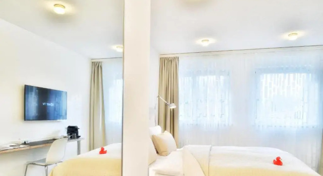 Двухместный номер Comfort с балконом Hotel SiX
