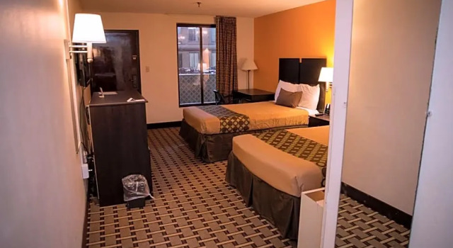 Четырёхместный номер Standard Ahoskie Inn