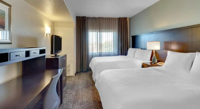 Четырёхместный люкс c 1 комнатой Staybridge Suites San Angelo by IHG