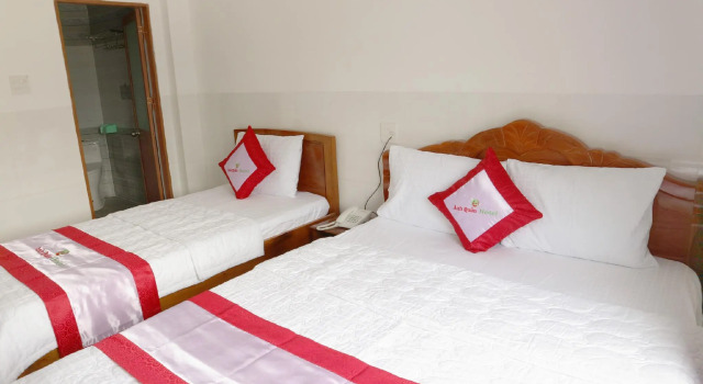 Трёхместный номер Standard Anh Quân Hotel