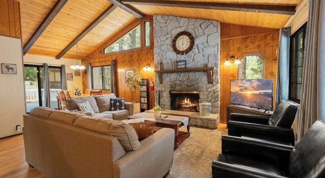 Bear Woods 3BR Retreat