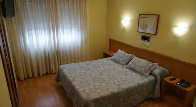 Четырёхместный семейный номер Standard Hotel Europa