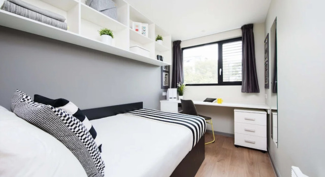 Modern Student-Only Ensuite Rooms in Central Portsmouth