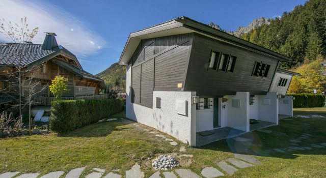 Chalet Charpoua in Le Tour Argenti re, Prenota Chalet Hotel a Rodano-Alpi con parcheggio, Parcheggio