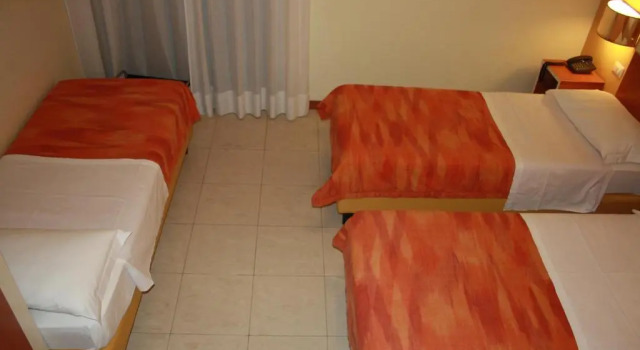Трёхместный номер Standard с балконом Hotel GF