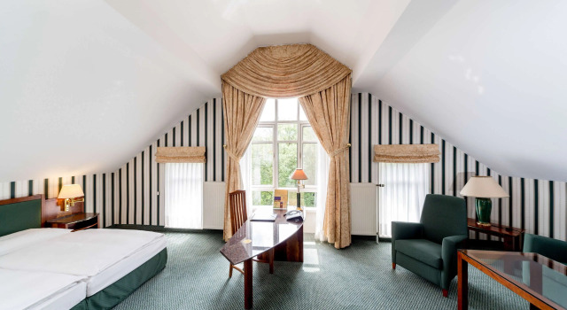 Номер Deluxe Dorint Herrenkrug Parkhotel Magdeburg