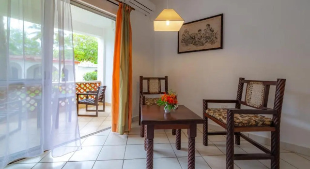 Standardowy rodzinny pokój i balkonem Diani Sea Lodge