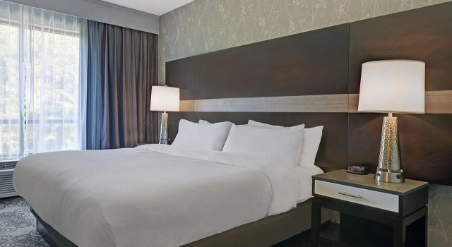 Four Points by Sheraton Birmingham Homewood, Reserva ahora Hotel Hoteles en Birmingham con piscina, Piscina