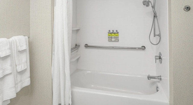 Двухместный номер Standard Holiday Inn Express & Suites - Hudson I-94 by IHG