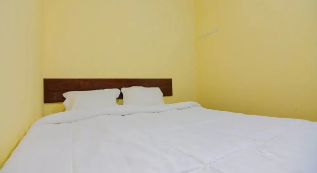 Madina Guest House by OYO Rooms