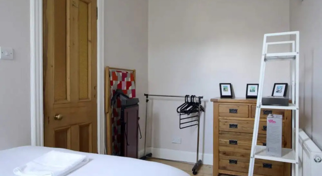 Central and Spacious 2 Bedroom Flat With Garden