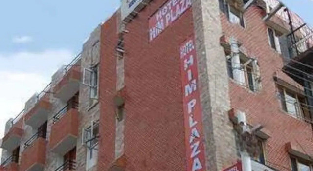 Goroomgo Him Plaza Almora, Rezervovat Hotel Hotely v Almora s parkováním, Parkování