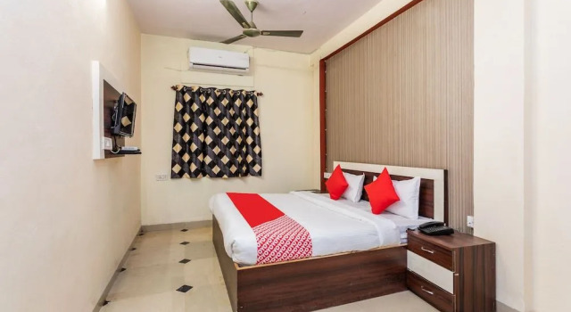 Oyo 29919 Hotel Darshan Shree, Забронировать Отель Отели штата Мадхья-Прадеш 3 звезды, 3*