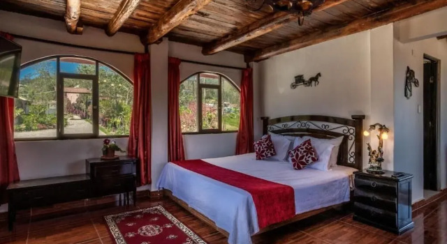 Hotel Villa de Paris, Rezerwuj Hotel Hotele 3-gwiazdkowe w Chachapoyas, 3*