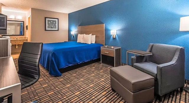 Номер Standard Best Western Post Oak Inn