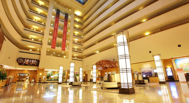 Ramada Plaza Jeju, Забронировать Отель Отели Чеджу 5 звезд, рядом с Подземный торговый центр Jeju Jungang, 5*