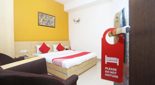 Gujral Hotel By OYO Rooms