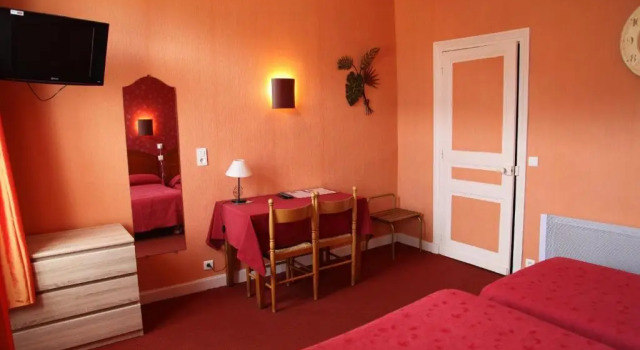 Трёхместный номер Standard Hotel du Lion dOr