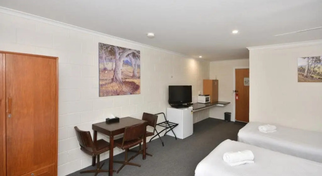 Inglewood Motel and Caravan Park Victoria, Buchen Sie Motel Inglewood Goldfields