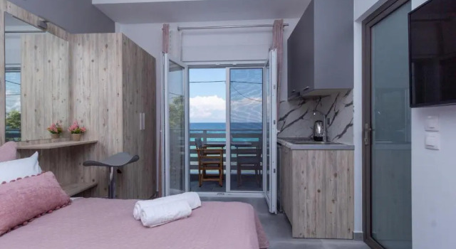 Апартаменты Golden Seaside 1