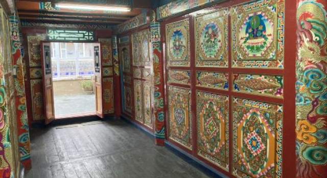 Home and lodging in Songpan sorangzhaxi, Prenota Hotel Hotel a Ngawa con parcheggio, Parcheggio