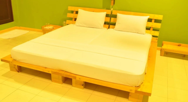 Yellow Rehendhi Inn, Prenota Hotel Hotel a Atollo di Kaafu con parcheggio, Parcheggio