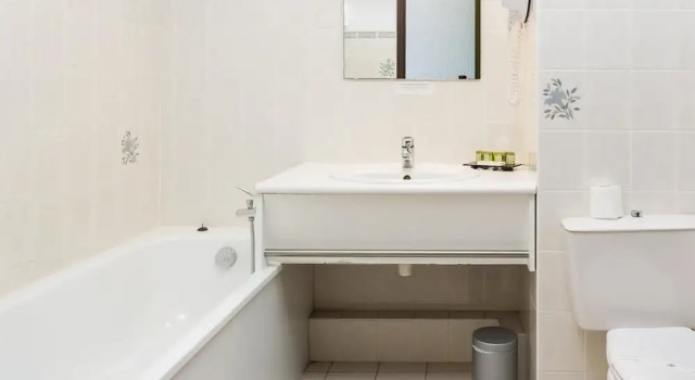 Номер Comfort Logis Hôtel Le Calluna Restaurant La Flottille