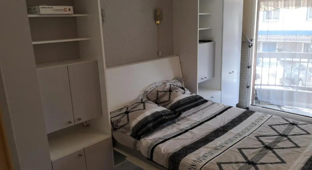 Agréable Studio Lumineux, Prenota Appartamento Hotel a Alvernia con parcheggio, Parcheggio